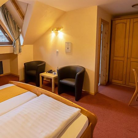 Hotel Sauerlaender Hof Вилинген Екстериор снимка