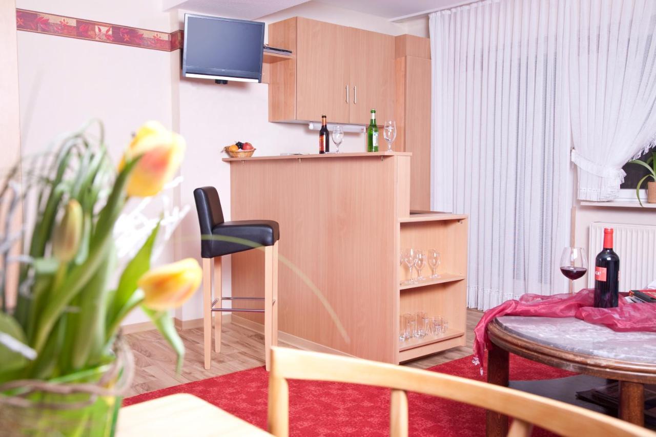 Hotel Sauerlaender Hof Вилинген Екстериор снимка