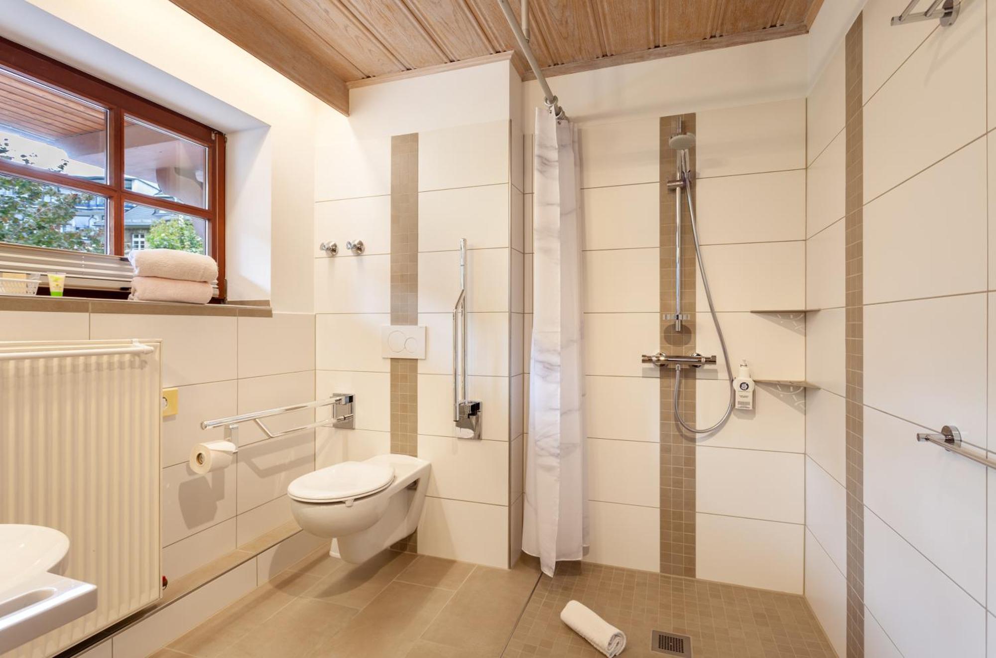 Hotel Sauerlaender Hof Вилинген Екстериор снимка