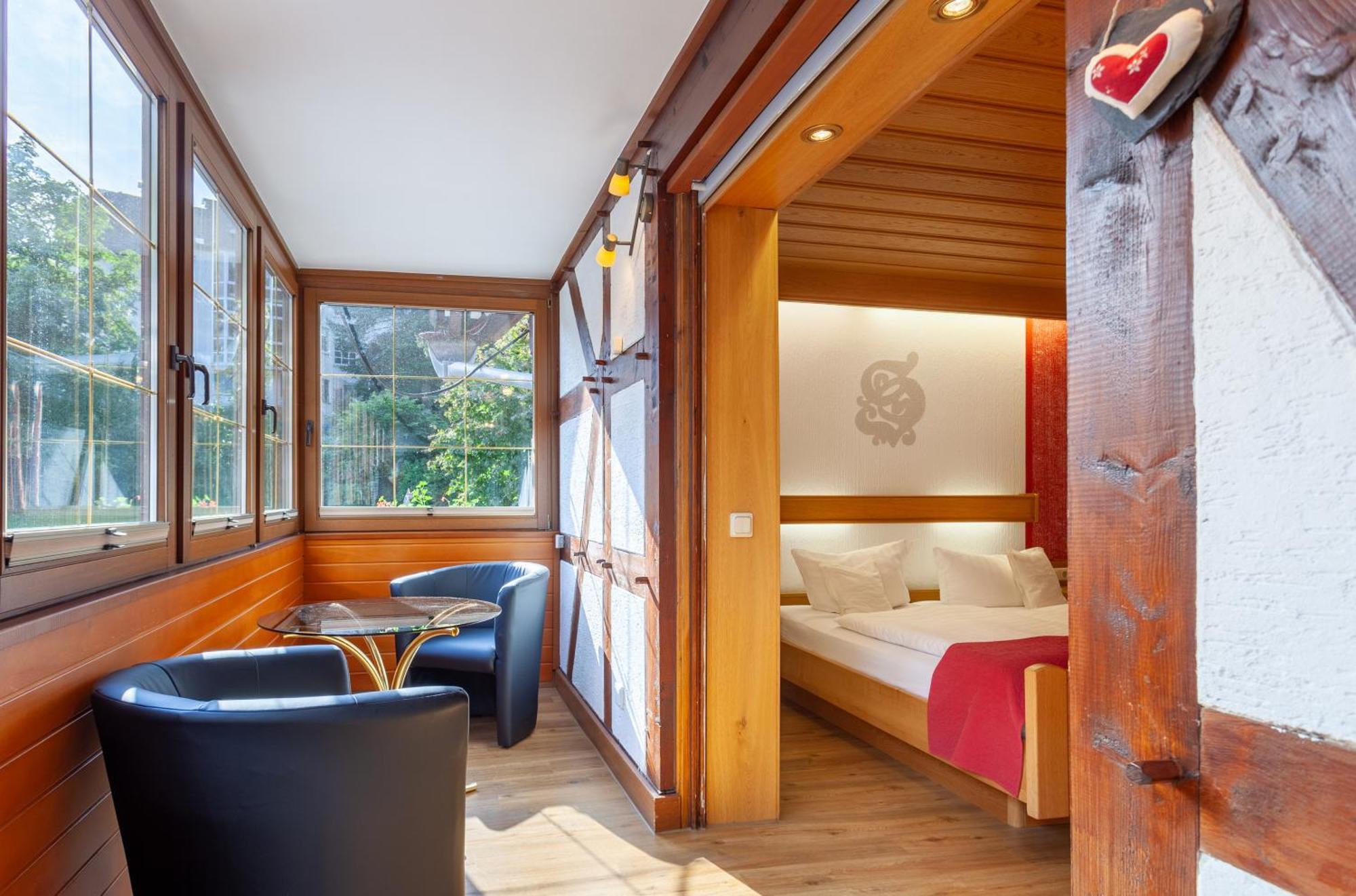 Hotel Sauerlaender Hof Вилинген Екстериор снимка